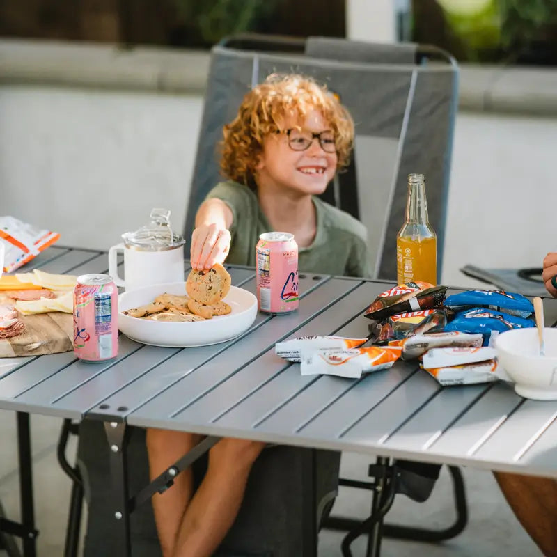 Slim-Fold Table